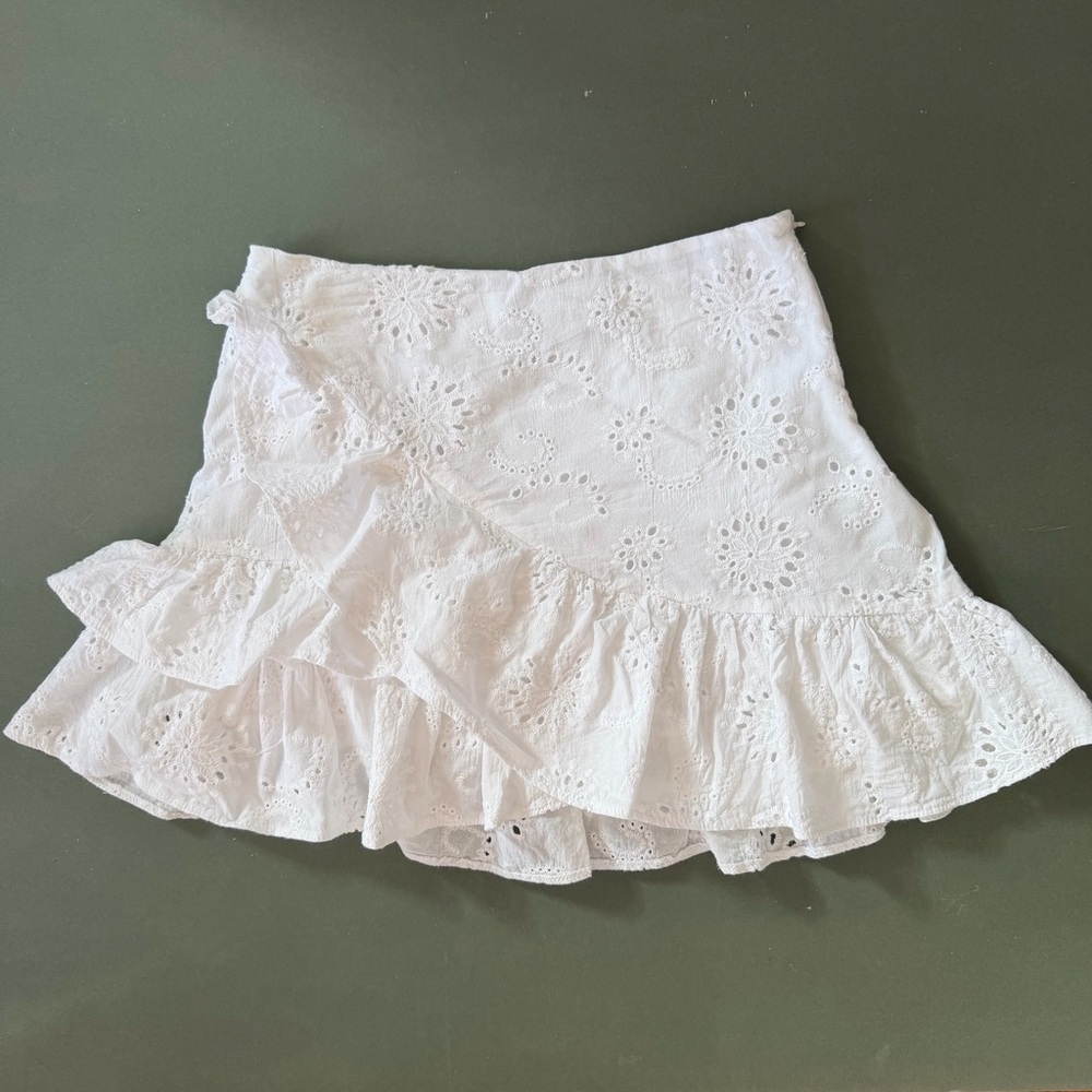 DO + BE Eyelet Ruffled Tiered White Mini Skirt Size M Fairy Cottagecore Feminine
